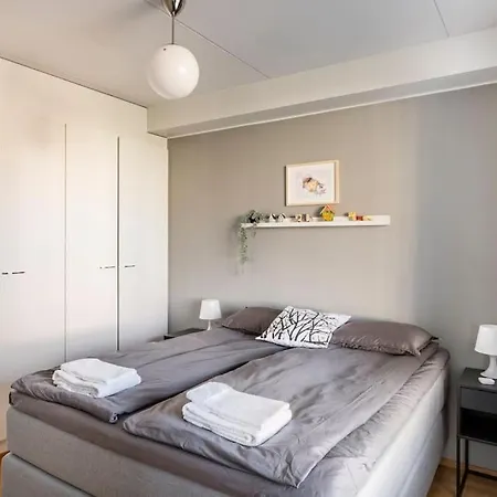 Relaxing By Sea + Sauna + Free Parking Apartament