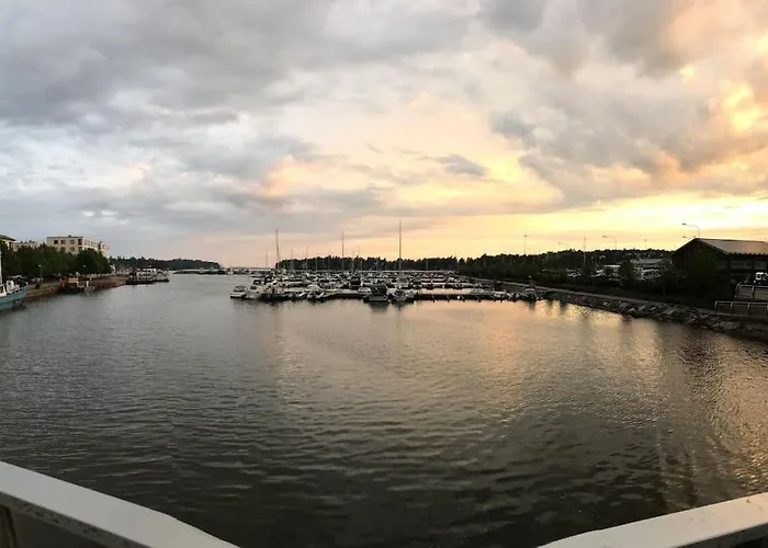 Relaxing By Sea + Sauna + Free Parking